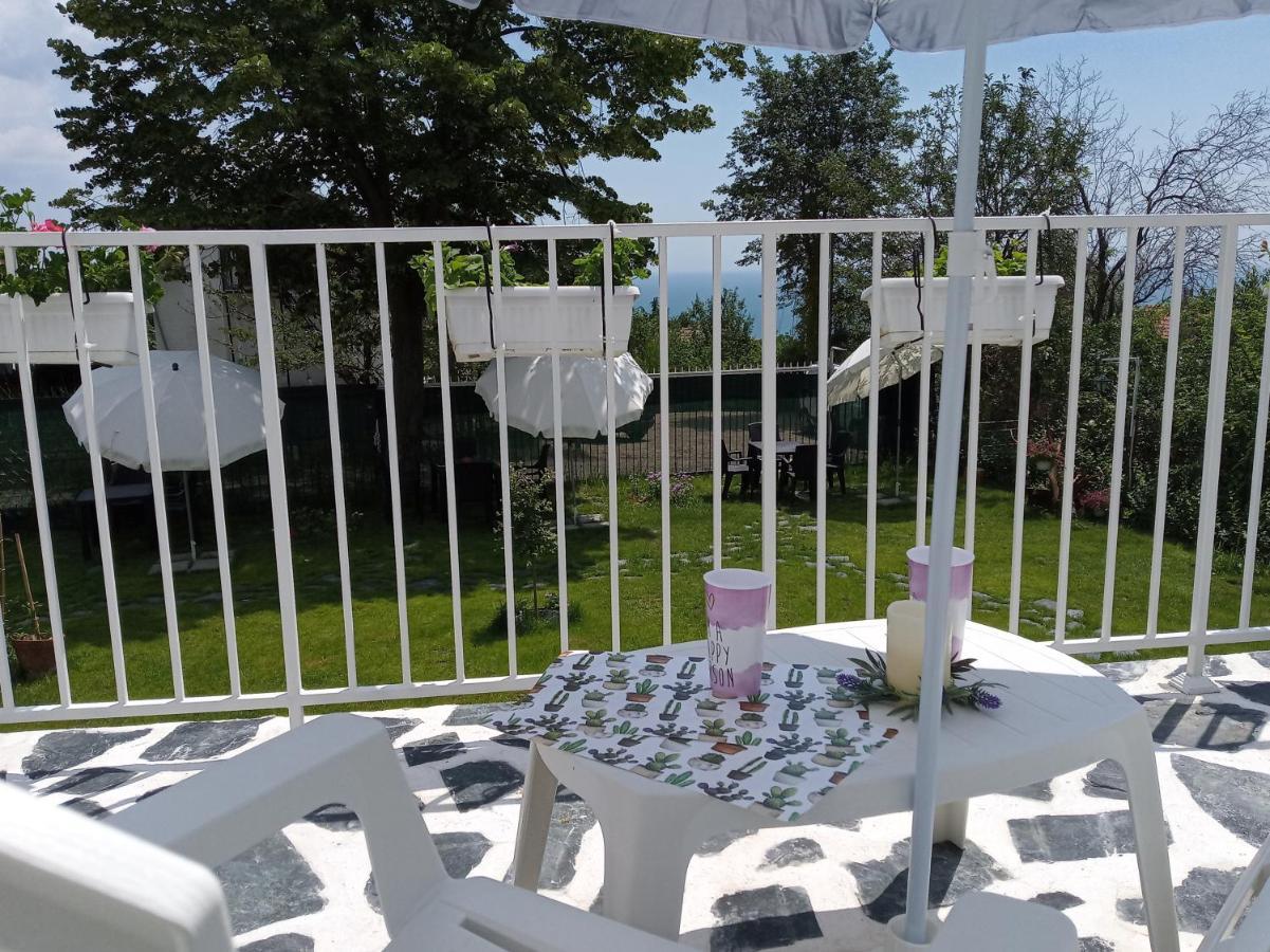 Simada Blue Guesthouse Zlatni pjasătsi Eksteriør bilde